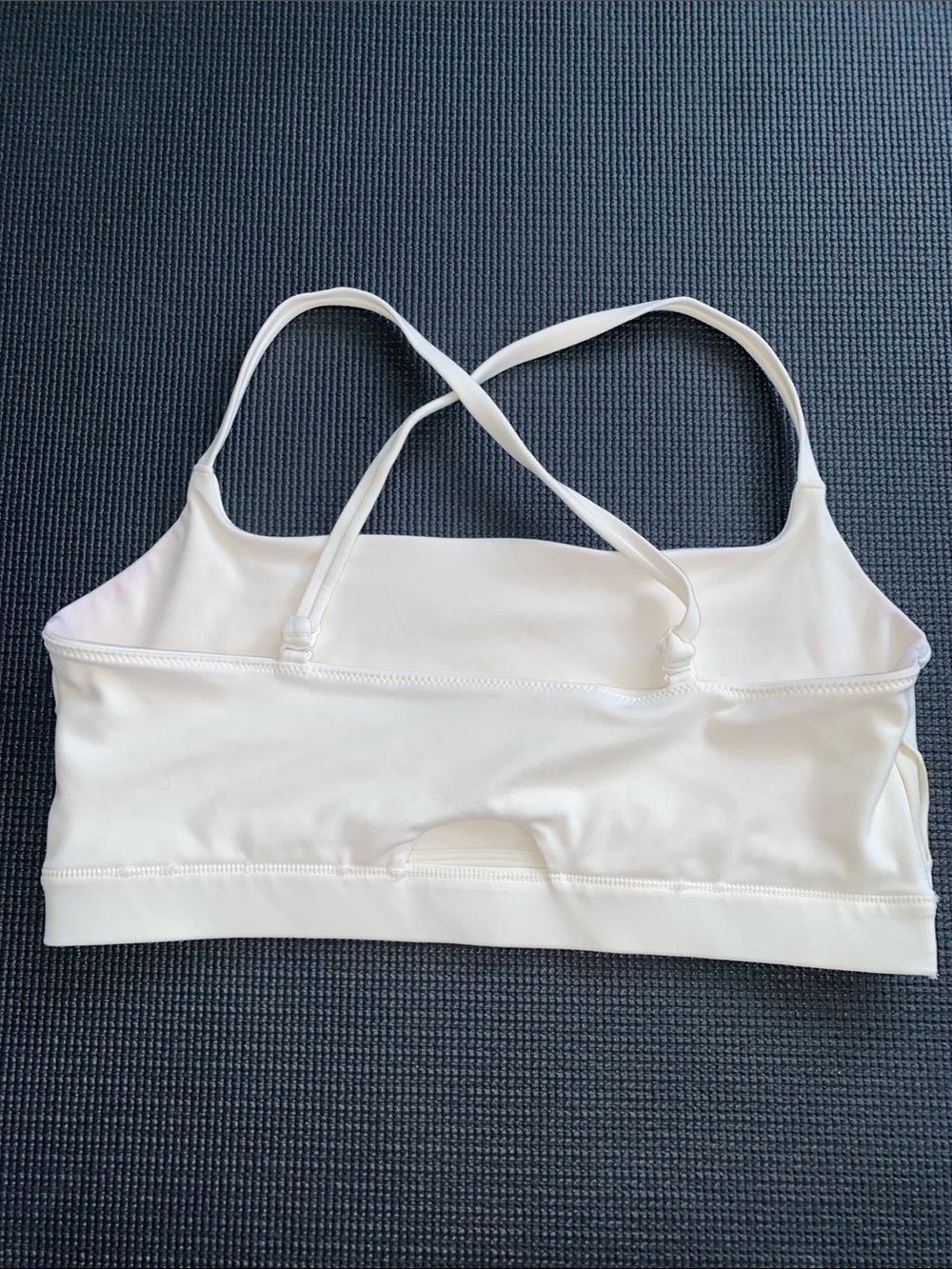 Fabletics White Cross-Back Strappy Sports Bra - Picture 3 of 3